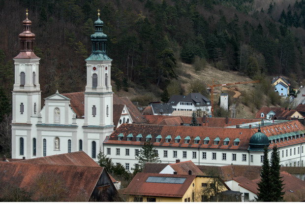  Мальчиков из церковного хора в Баварии насиловали полстолетия