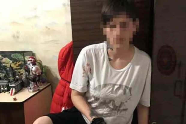 В Краматорске 22-летняя девушка ранила знакомого ножом
