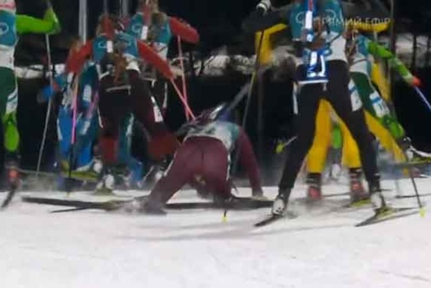Биатлонистку из России затоптали на Олимпиаде. Появилось видео