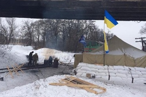 Полиция задержала 37 человек, напавших на участников блокады на Донбассе