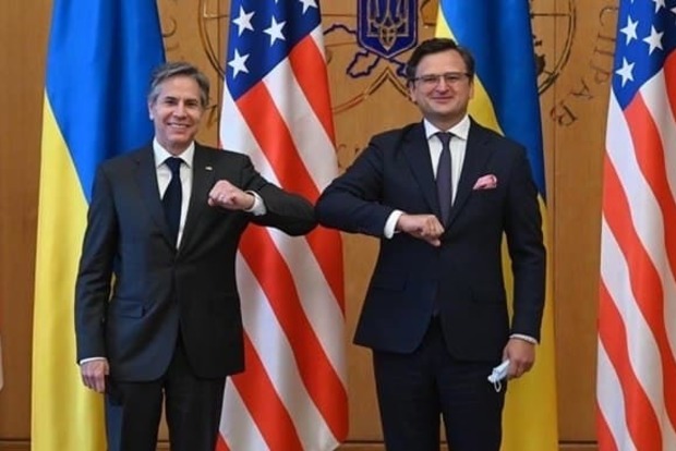 Блінкен обговорив із Кулебою підсумки зустрічі з Лавровим у Женеві. Якою буде відповідь США у разі вторгнення РФ до України?