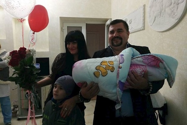 Новорожденную девочку в Одессе назвали именем погибшей Амины Окуевой