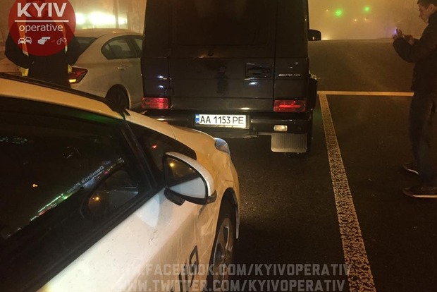 У Києві п'яний депутат на Mercedes влаштував перегони з серією аварій