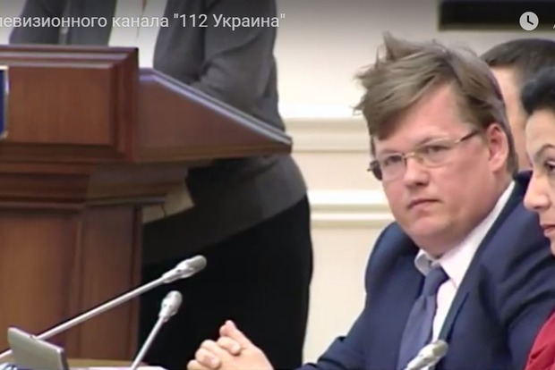 Віце-прем'єр Розенко виступив на засіданні кабміну з «ірокезом» на голові
