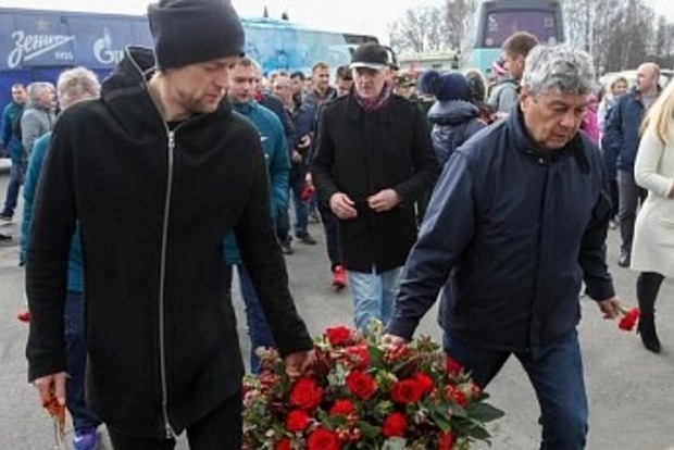 Тимощук у Петербурзі 9 травня покладав квіти з «георгіївською стрічкою»