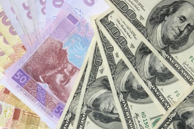 Долар на міжбанку досяг позначки в 27 гривень