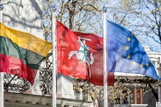 Литва відкликає свого посла з Білорусі