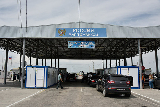 Оккупанты восстановили пропуск через границу с Крымом