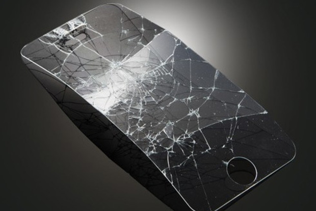 Motorola создала способное к регенерации стекло смартфона