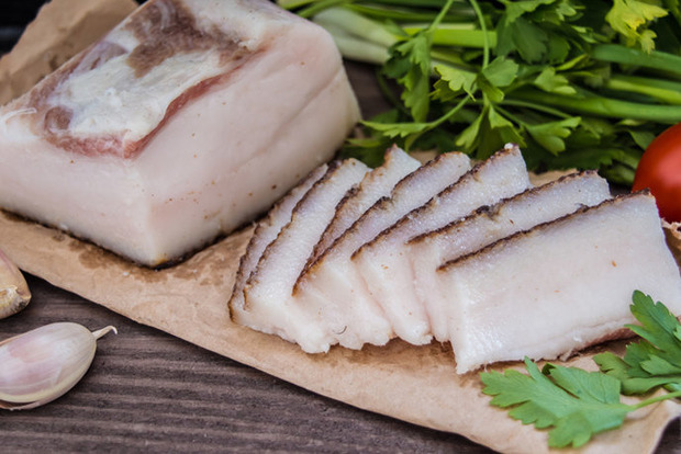 В Украине рекордно подорожало сало