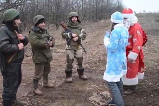 Как боевики «ДНР» на передовой в Горловке водили хороводы