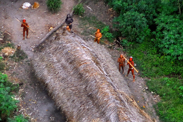 Бразильские золотоискатели убили 10 аборигенов