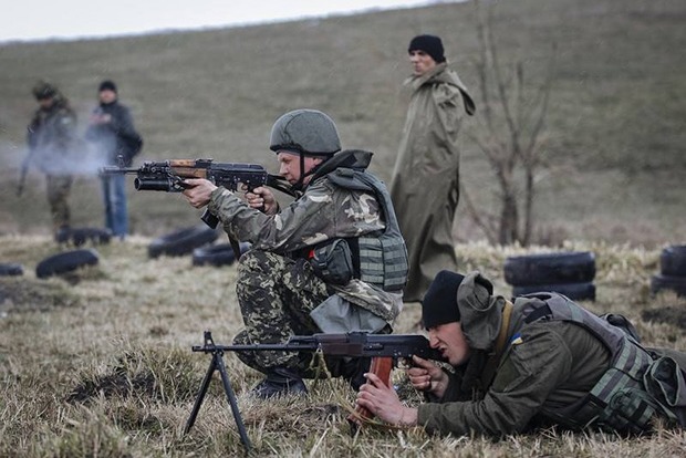 За минулу добу в зоні АТО отримали поранення 8 українських військових, - АП