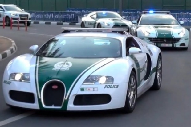 В ОАЭ уличных гонщиков на элитных спорткарах заставят работать дворниками