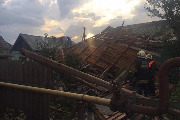 Ураган в Кривом Роге повредил около 50 домов