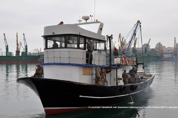 В Одессе суд конфисковал турецкую рыболовецкую шхуну