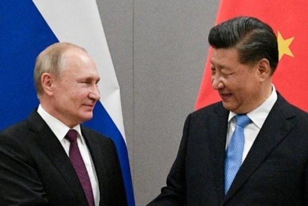 Китай збільшує експорт товарів військового призначення на росію, при цьому потік в Україну скорочується