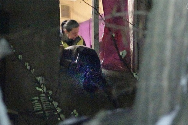 Труп свисал с подоконника: Дом в Мариуполе взорвал пьяный СБУшник