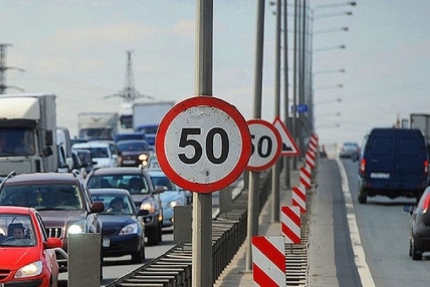 Карго-культ для идиотов. Что говорят украинцы об ограничении скорости до 50 км/ч 