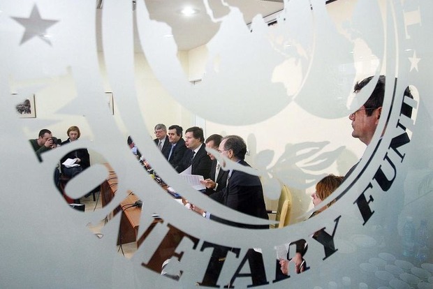 МВФ відклав питання виділення Україні наступного траншу