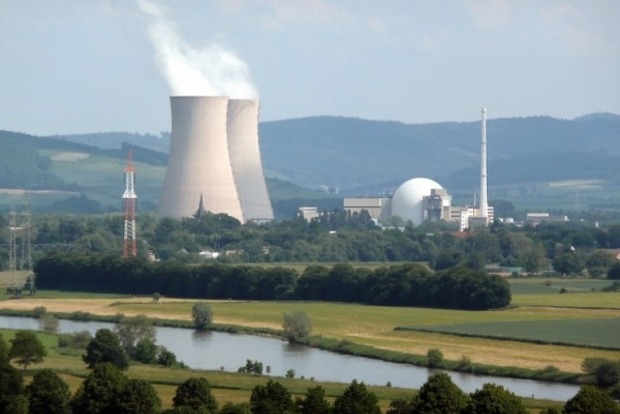 В Германии эвакуировали пять АЭС из-за пропажи связи с самолетом