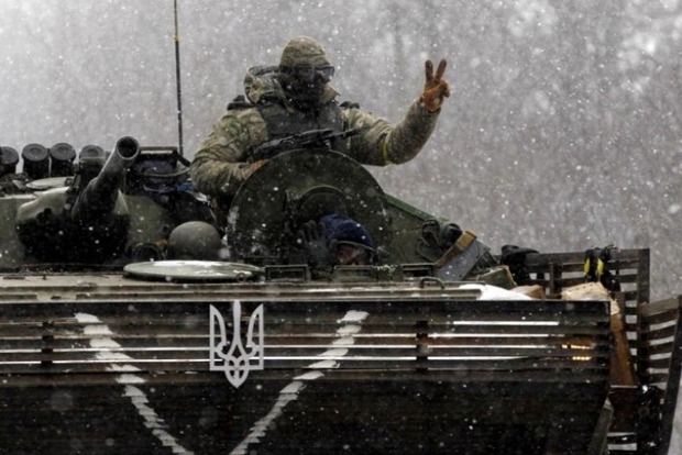 Война на Донбассе: за сутки зафиксировано 10 обстрелов, есть раненый
