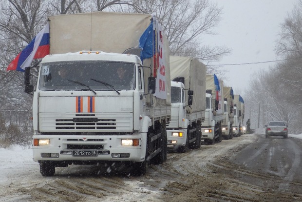 Напівпорожній «путінський гумконвой» без перевірки вторгся в Україну