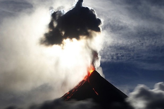 Извержение вулкана в Гватемале: Количество жертв уже перевалило за 65 человек