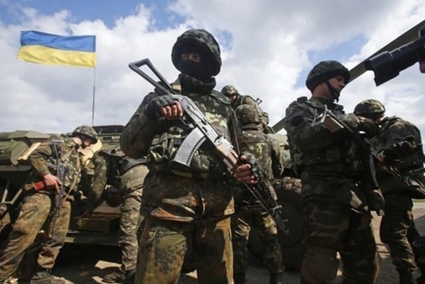 На Донбассе двое украинских военных получили ранения