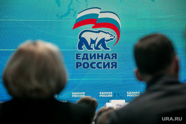 Правящая партия в России решила отказаться от услуг артистов и спортсменов в роли депутатов. Звезды в шоке