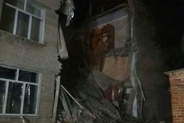 В Николаевской области обрушилась часть здания школы