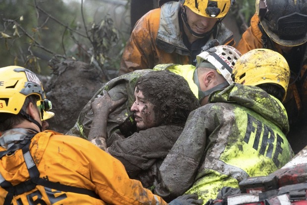 Наводнения унесли жизни 13 человек‍ в Калифорнии