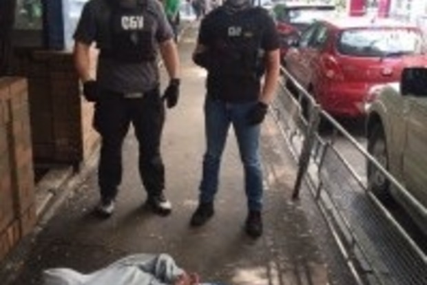 У Києві працівника фіскальної служби затримано на хабарі