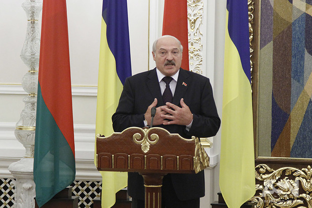 Лукашенко заявив, що російська мова краща за білоруську