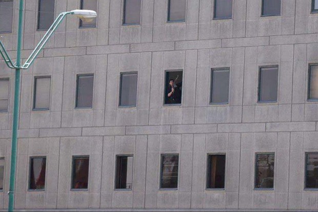 Террорист-смертник подорвался в здании парламента Ирана