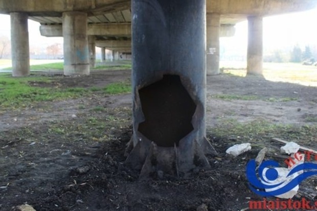 В Луганске взорван монумент, который установили «Ночные волки»