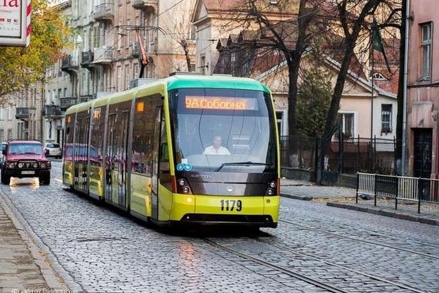 Во Львове остановились все трамваи