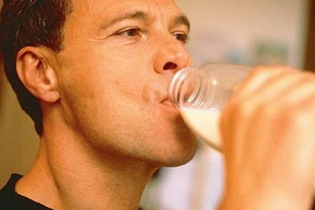Молочные продукты могут снижают качество мужской спермы и мешают зачатию