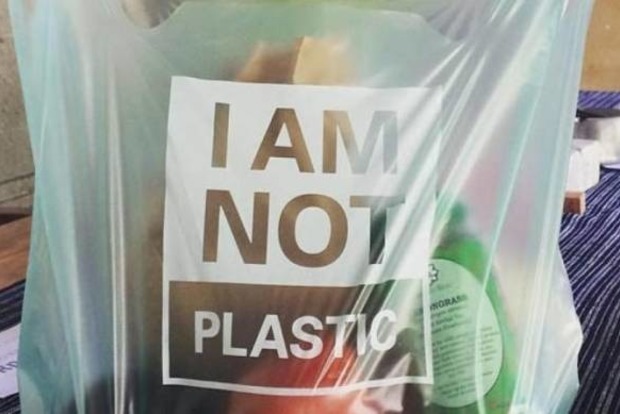 Епопея з пластиковими пакетами продовжується: скоро їх заборонять зовсім