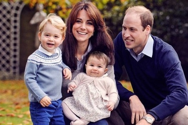 Опубликована новая официальная фотография королевской семьи Великобритании