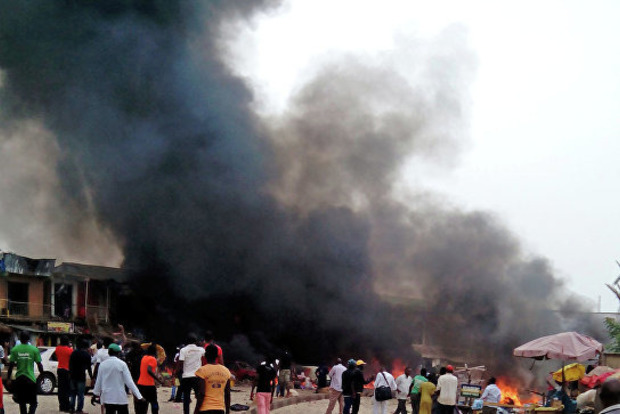 В нигерийской мечети произошел взрыв, десять погибших