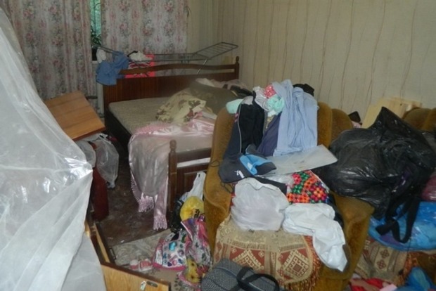 У Києві на чоловіка напали в квартирі під час ремонту