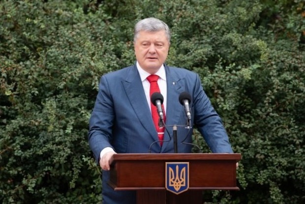Порошенко поздравил с днем города временно оккупированный Луганск