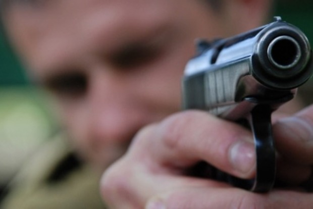 В результате стрельбы на Подоле в Киеве ранены два человека 