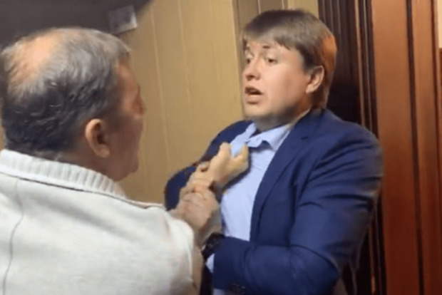 Зеленский уволил из правительства избитого Ляшком эксперта