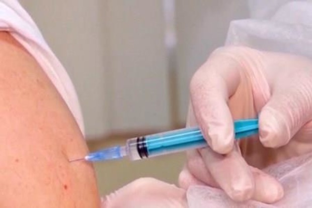 В Україні розширять список професій з обов'язковою вакцинацією