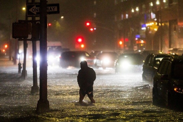 Надзвичайний стан в Нью-Йорку: рекордна кількість опадів випало на місто
