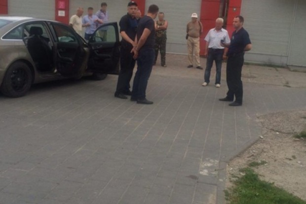 Во Львове пьяный водитель наехал на авто патрульных, есть пострадавшие