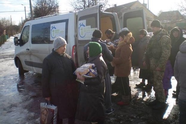 Жителям Зайцевого і Майорська доставили гуманітарну допомогу