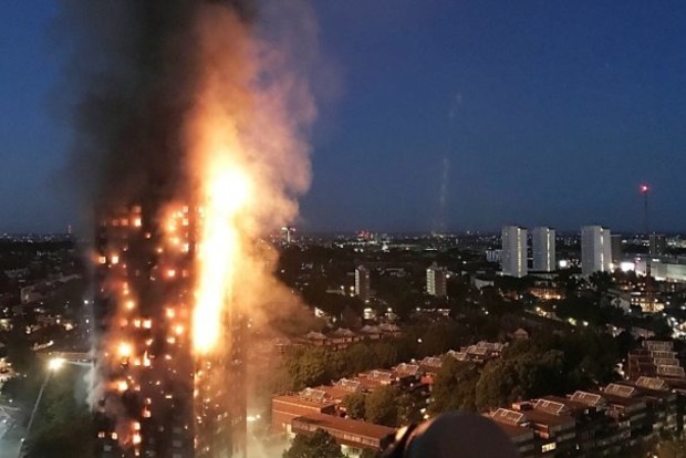 Крупный пожар в Лондоне: Спасатели перестали искать жертв